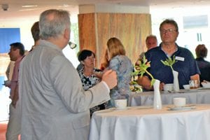 082416_gast3