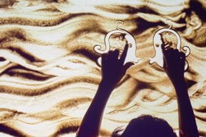 111916_show2